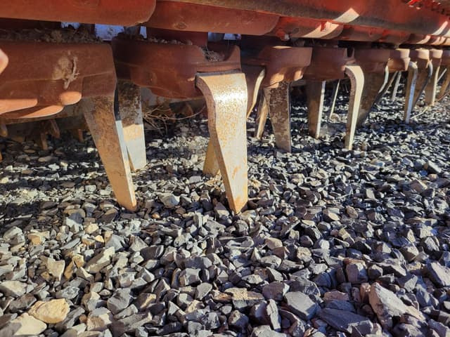 Image of Kuhn HR4504 equipment image 4