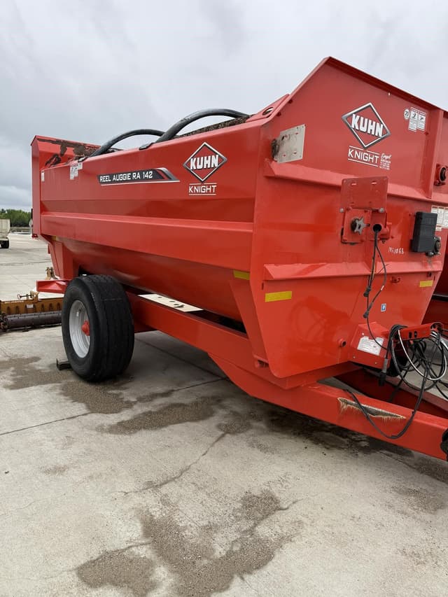 Image of Kuhn Knight RA142 equipment image 1
