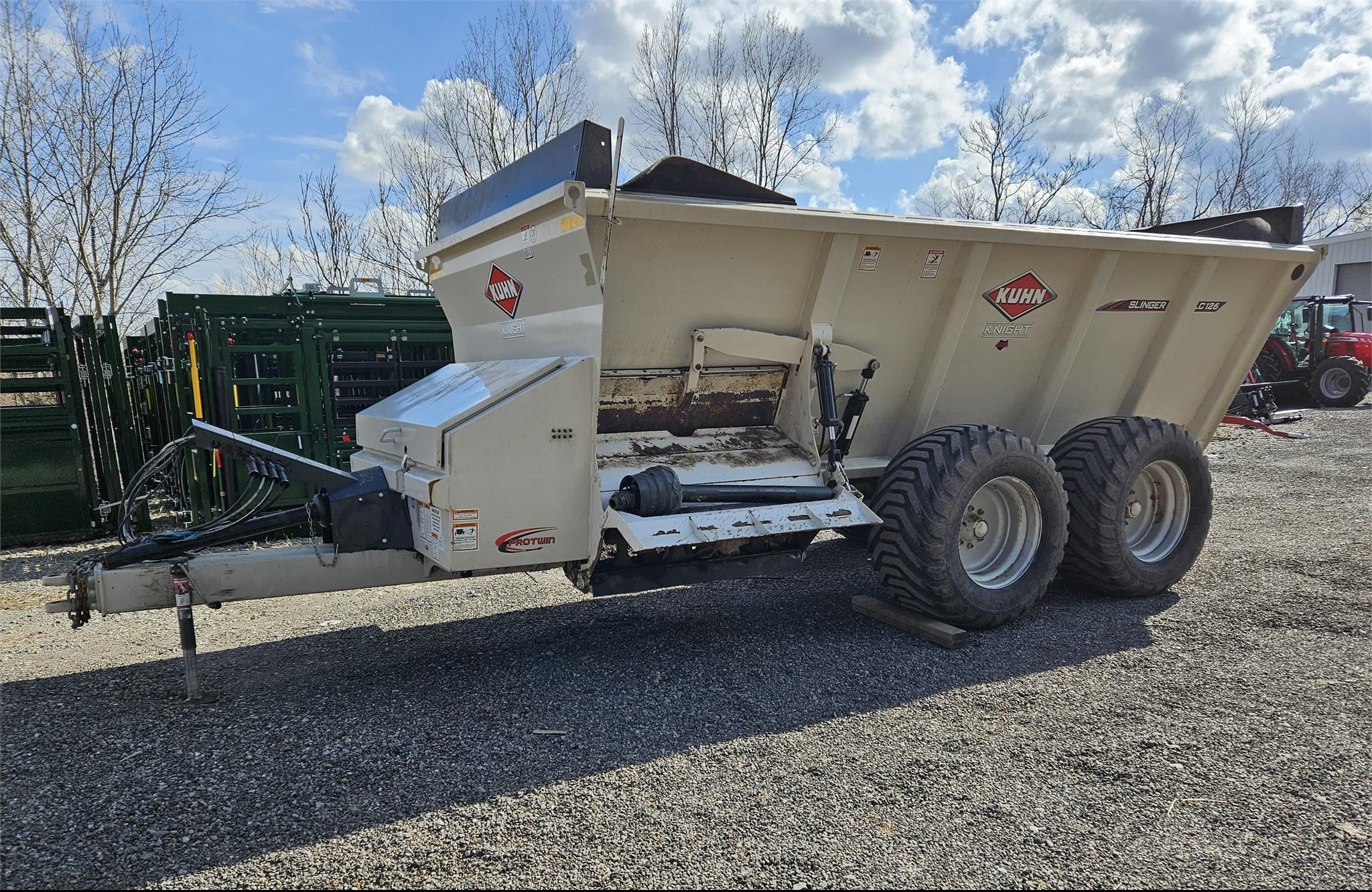 2020 Kuhn Knight SLC126 Equipment Image0