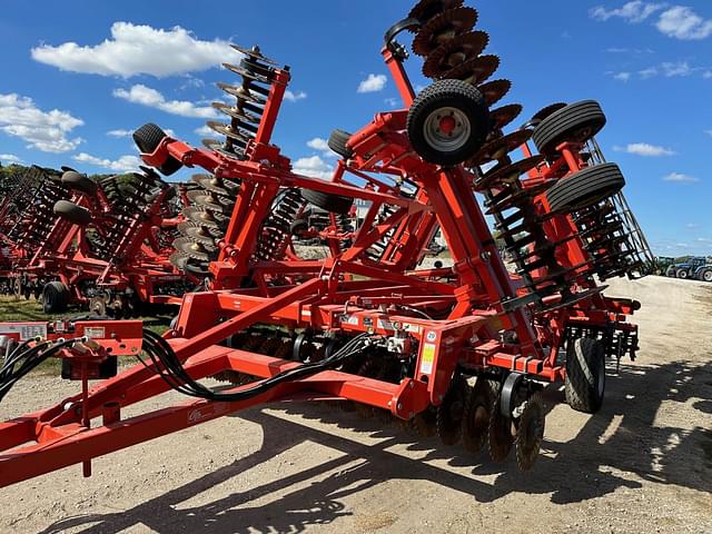 Image of Kuhn Krause Excelerator 8005 equipment image 2