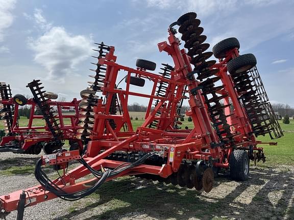 Image of Kuhn Krause Excelerator 8005 equipment image 2