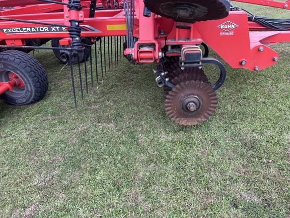 Image of Kuhn Krause Excelerator XT 8010-30 equipment image 3