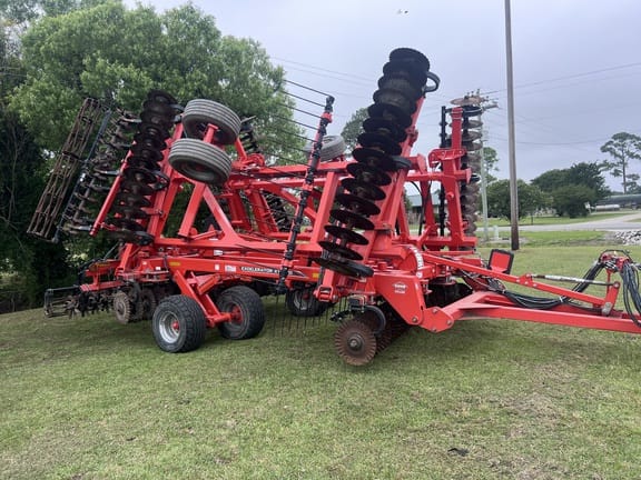 2020 Kuhn Krause Excelerator XT 8010-30 Equipment Image0