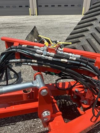 Image of Kuhn Krause Excelerator XT 8010 equipment image 2