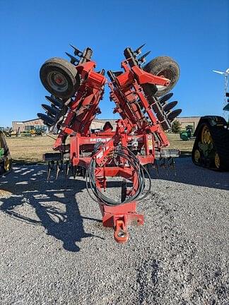 Image of Kuhn Krause Interceptor 8050 equipment image 1