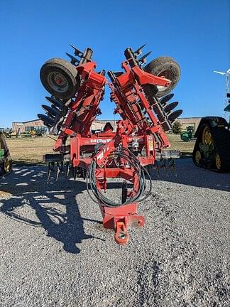 Image of Kuhn Krause Interceptor 8050 equipment image 1