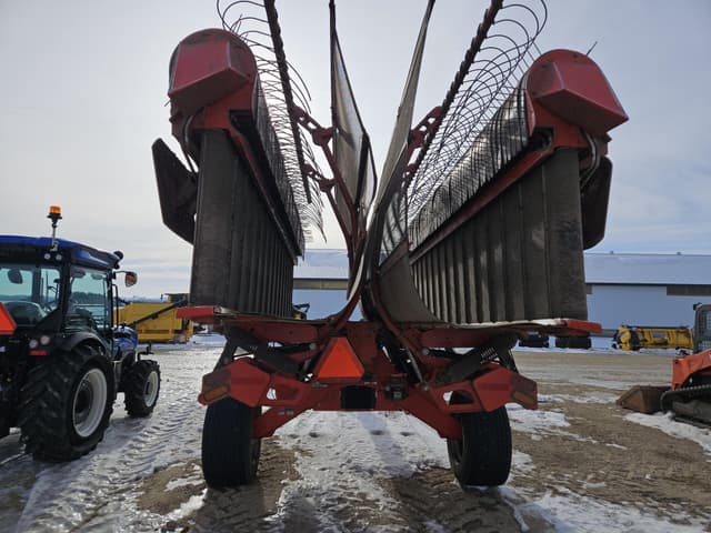 Image of Kuhn Merge-Maxx MM890 equipment image 4