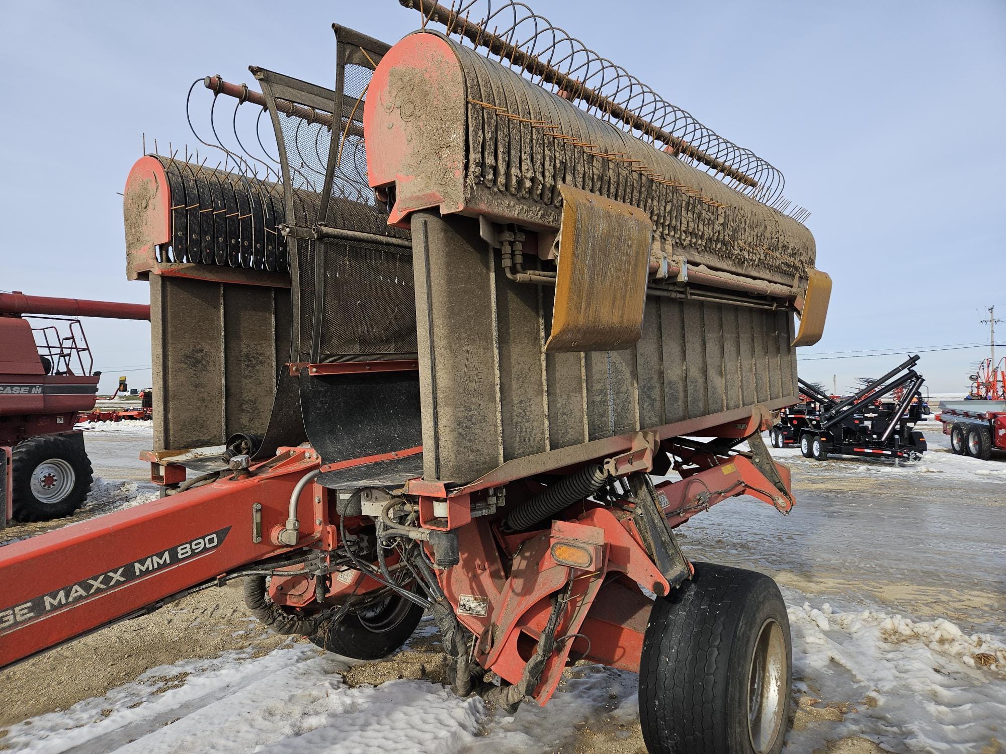 2020 Kuhn Merge-Maxx MM890 Equipment Image0