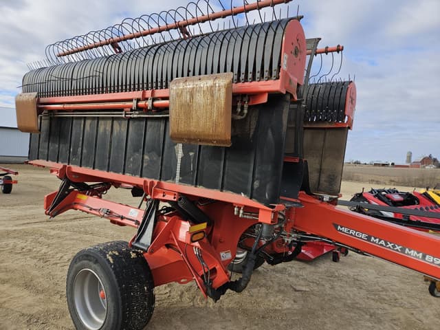 Image of Kuhn Merge-Maxx MM890 equipment image 2