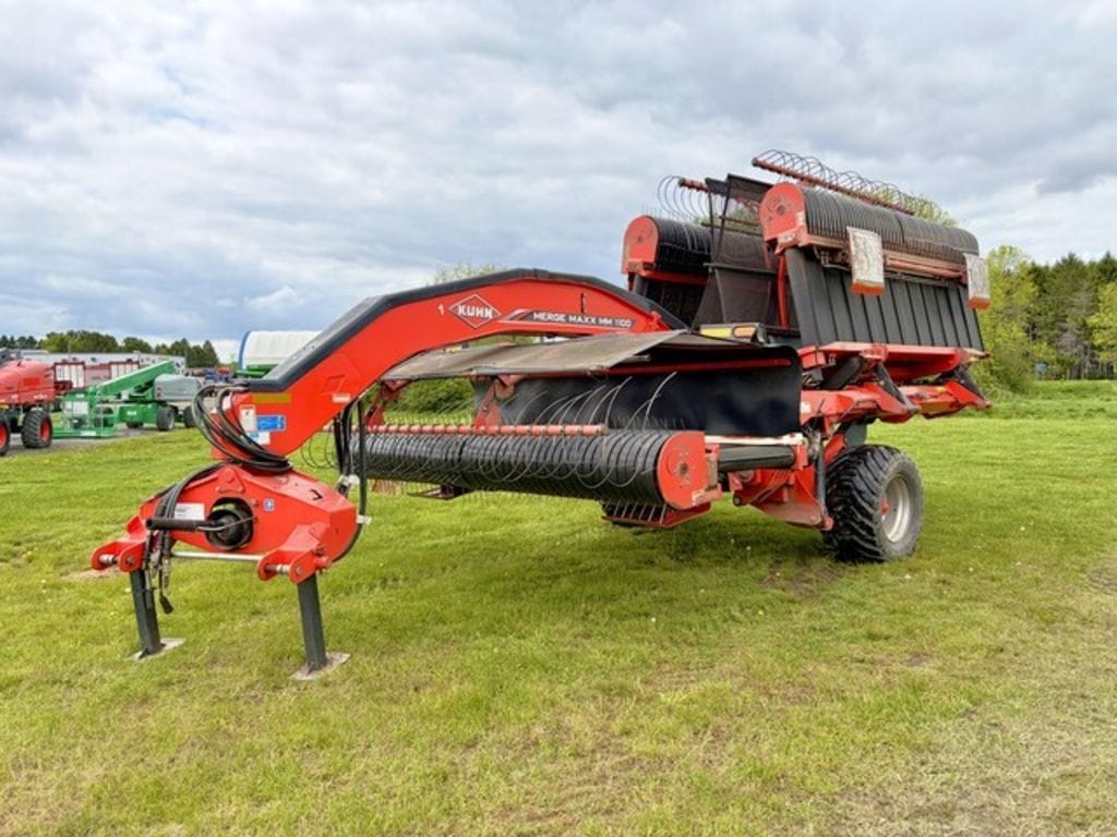2020 Kuhn Merge-Maxx MM1100 Equipment Image0