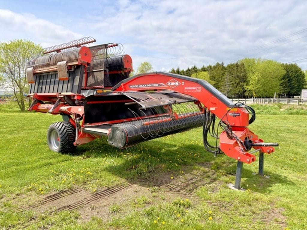 2020 Kuhn Merge-Maxx MM1100 Equipment Image0