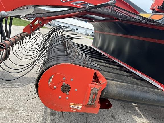 Image of Kuhn Merge-Maxx 1300 equipment image 2