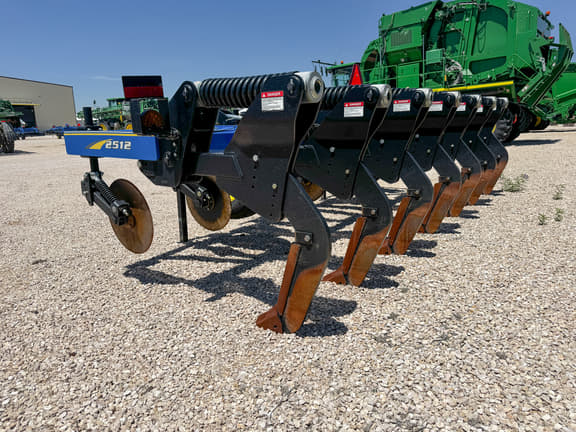 Image of Landoll 2512 equipment image 2