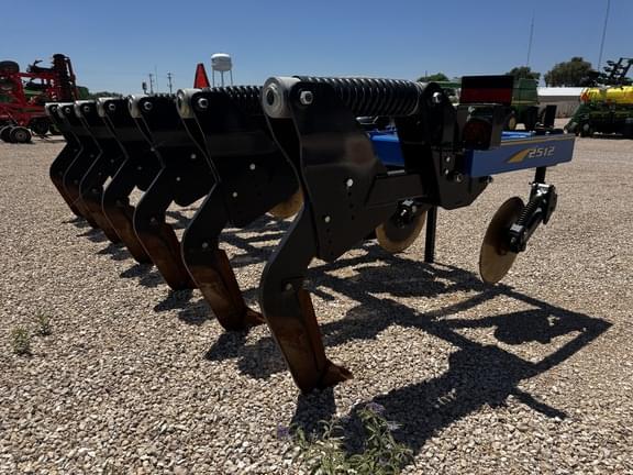 Image of Landoll 2512 equipment image 4