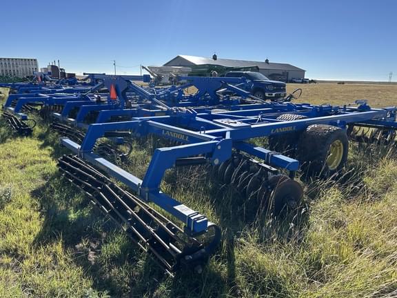 Image of Landoll 7530-32 equipment image 4