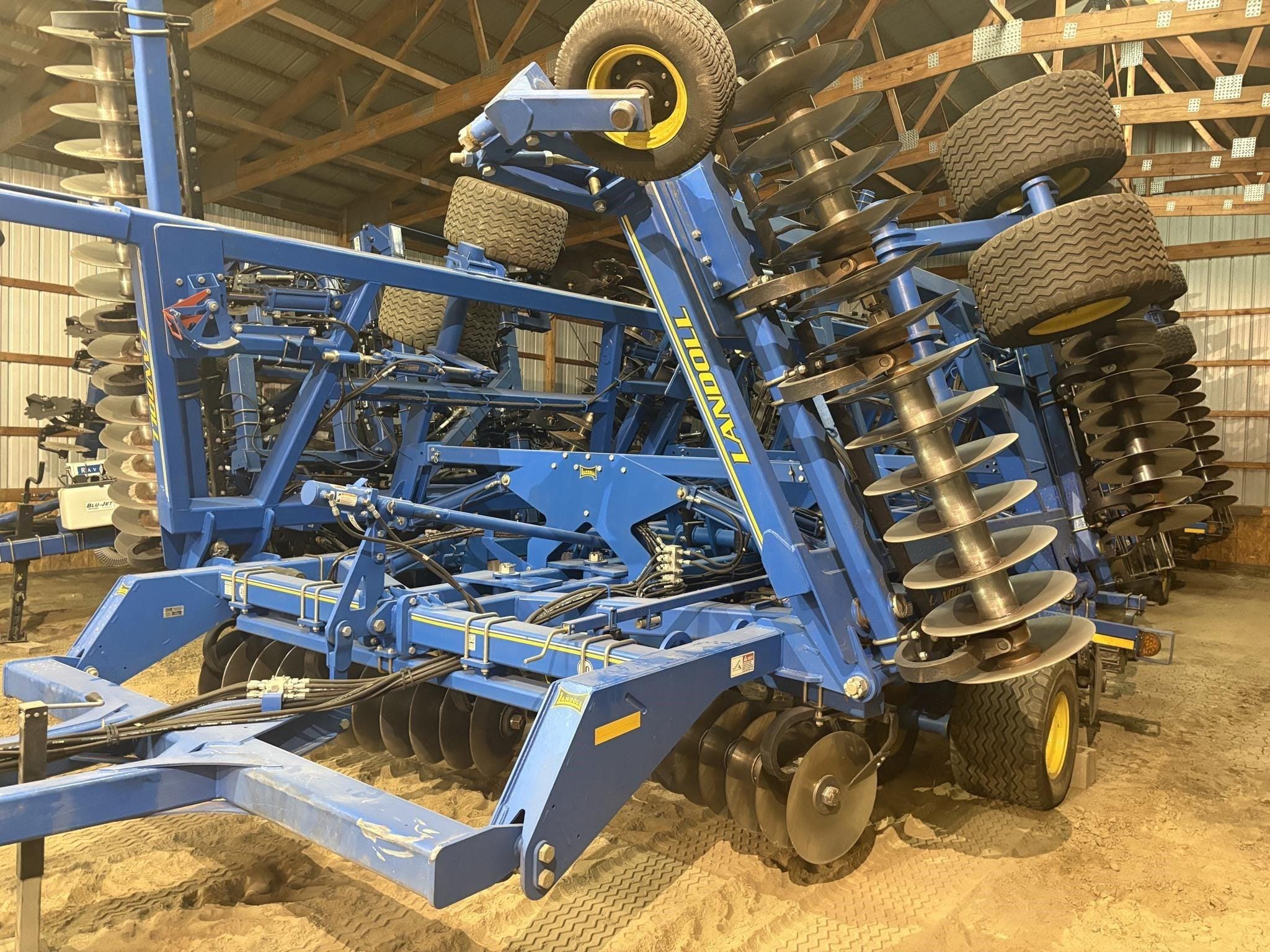 2020 Landoll 7530-35 Equipment Image0