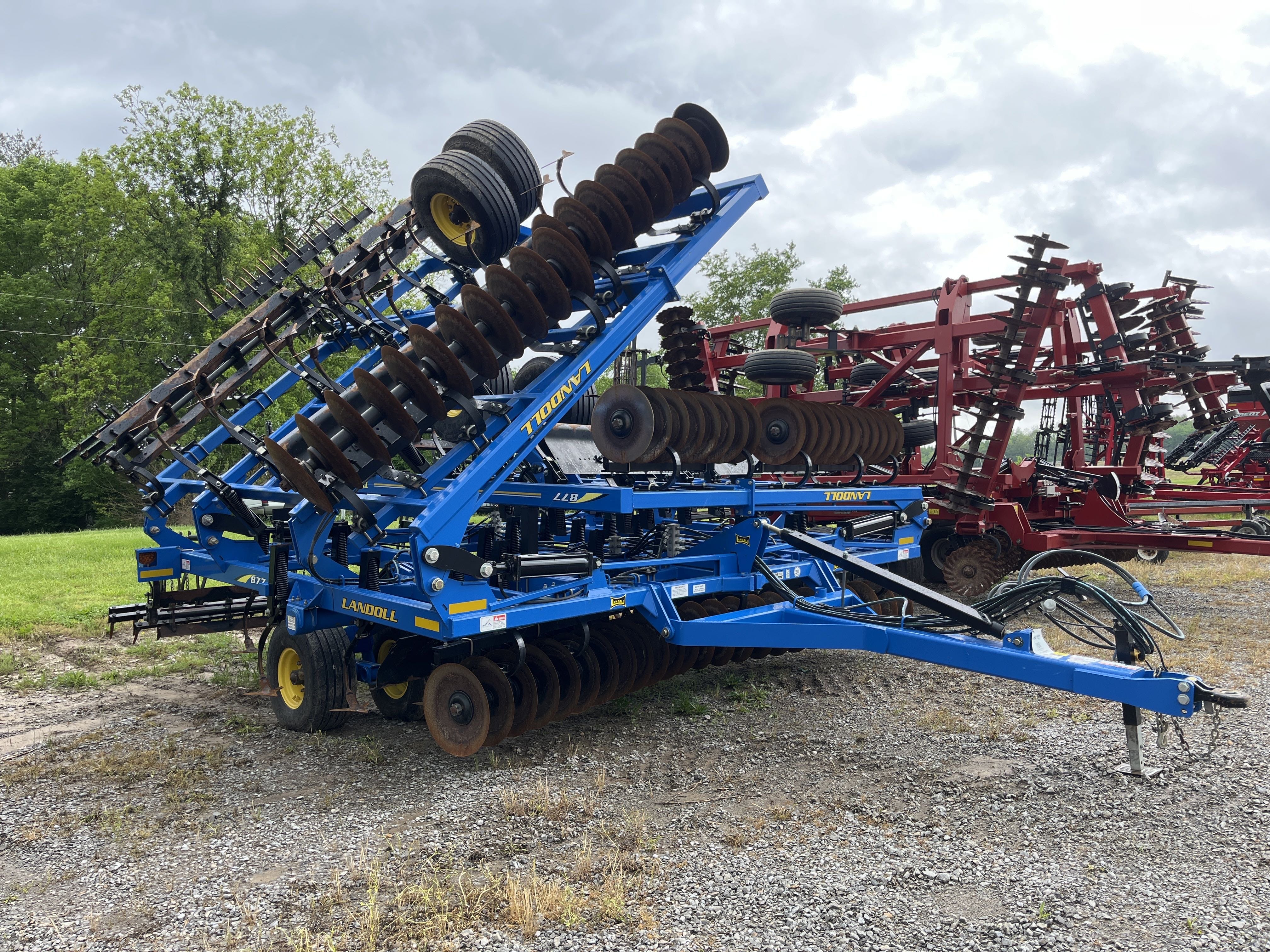 Main image Landoll 877
