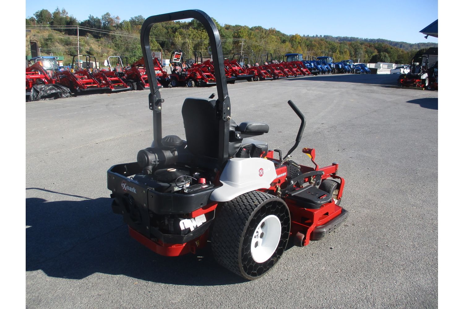 2020 Exmark Lazer Z Equipment Image0