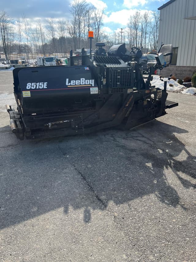 Image of LeeBoy 8515E equipment image 2