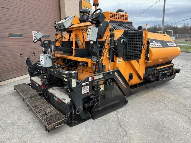 Image of LeeBoy 8520B equipment image 1