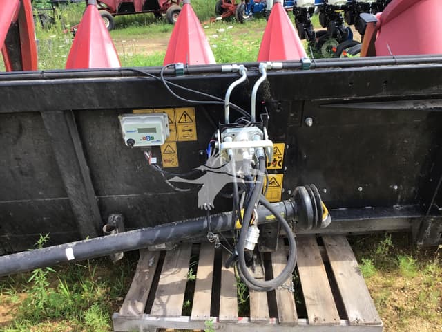 Image of MacDon C3008 equipment image 2