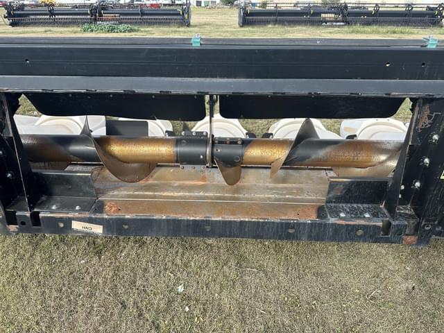 Image of MacDon C3012 equipment image 3