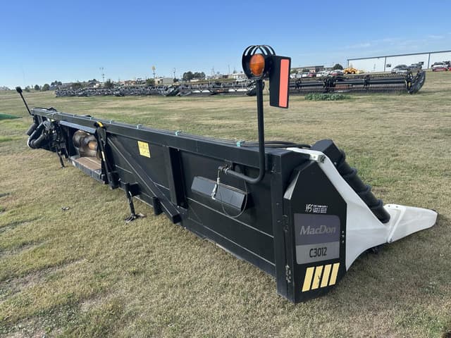 Image of MacDon C3012 equipment image 2