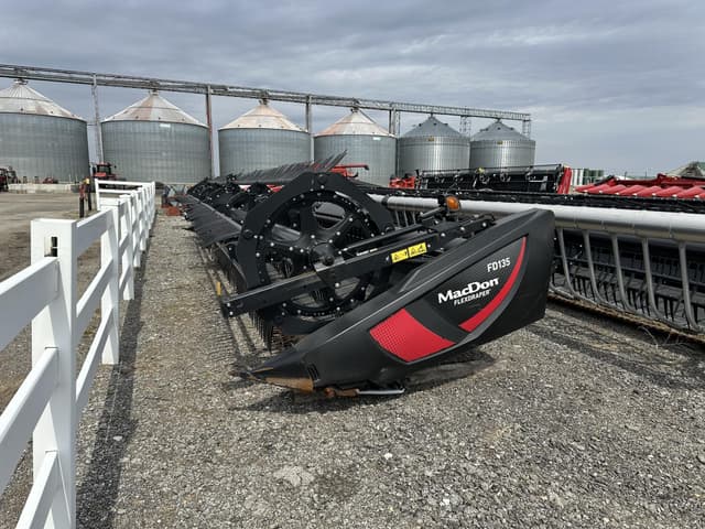 Image of MacDon FD135 equipment image 1