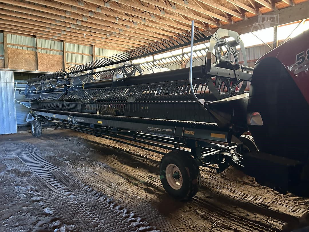 Image of MacDon FD135 Image 0