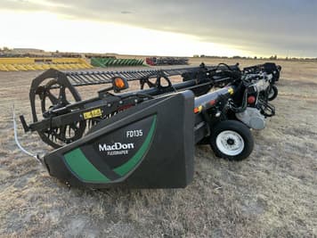 Main image MacDon FD135
