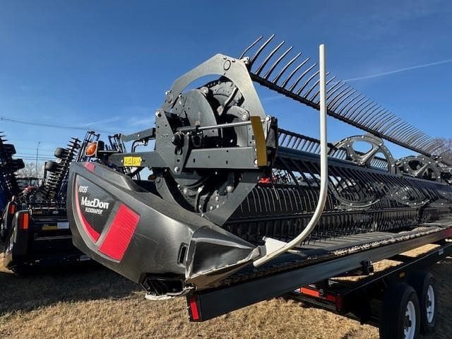 Image of MacDon FD135 equipment image 3