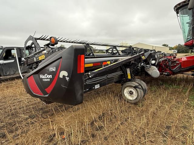 Image of MacDon FD140 equipment image 2