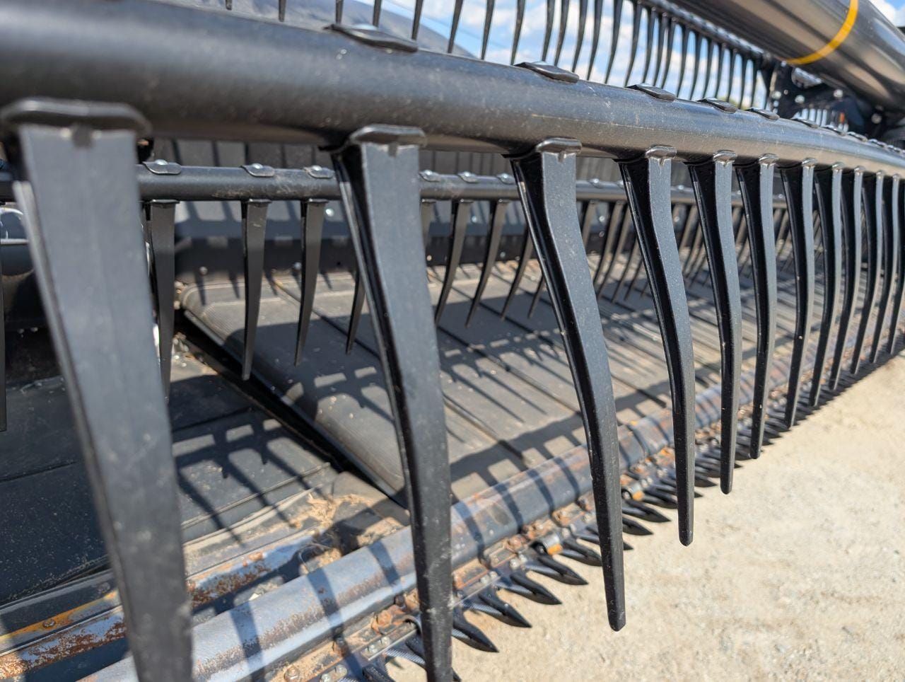 2020 MacDon FD140 Equipment Image0