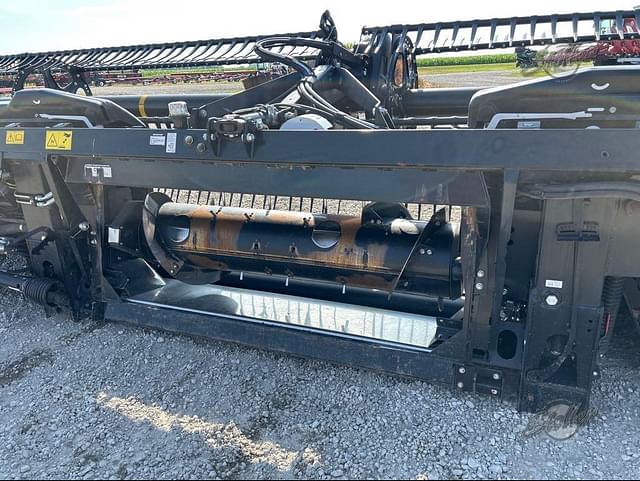 Image of MacDon FD140 equipment image 1