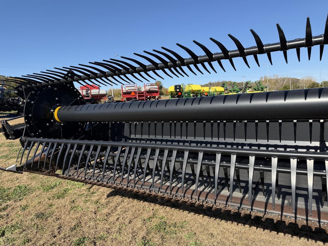 Image of MacDon FD140 Primary image