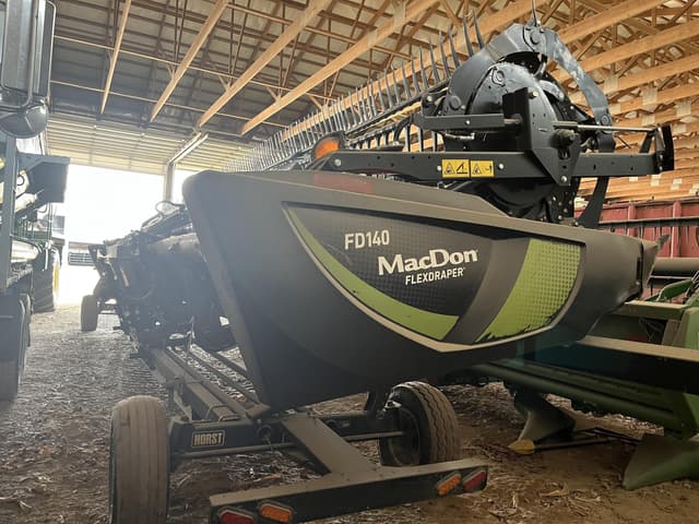 Image of MacDon FD140 equipment image 2