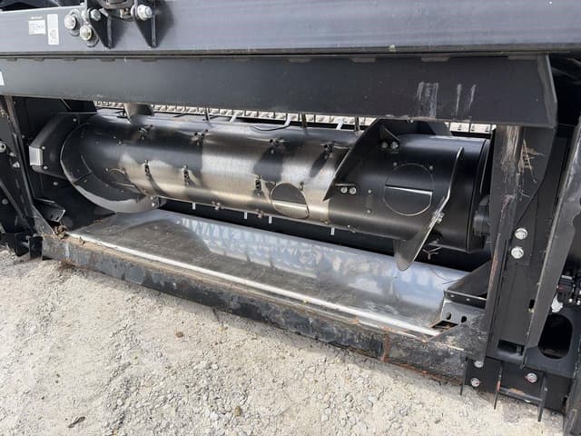 Image of MacDon FD140 equipment image 3