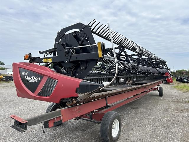 Image of MacDon FD140 equipment image 4