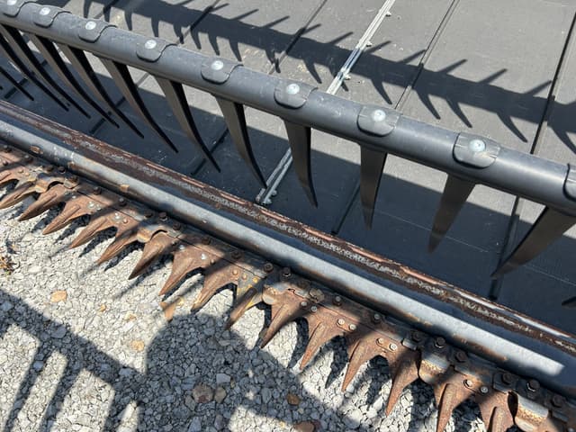 Image of MacDon FD140 equipment image 1