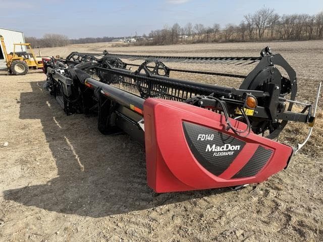 Image of MacDon FD140 equipment image 1