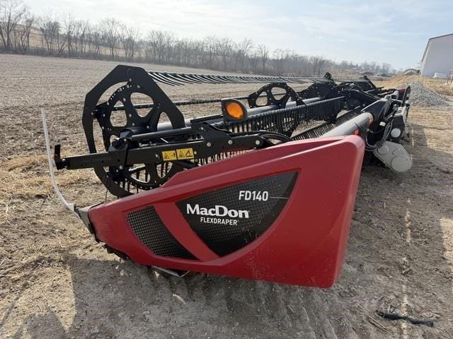 2020 MacDon FD140 Equipment Image0