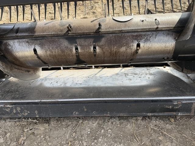 Image of MacDon FD140 equipment image 4