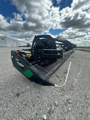 Image of MacDon FD140 equipment image 1