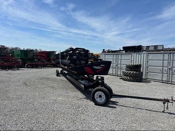 Image of MacDon FD140 equipment image 4