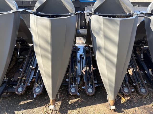 Image of MacDon C3012C equipment image 3