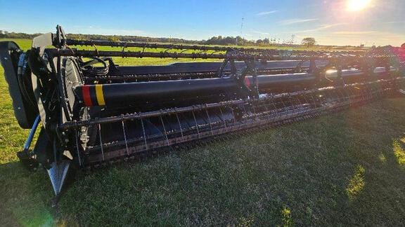 Main image MacDon D125