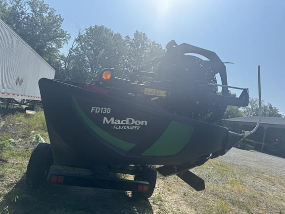 Image of MacDon FD130 equipment image 2
