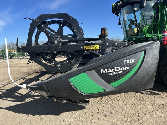 Main image MacDon FD130