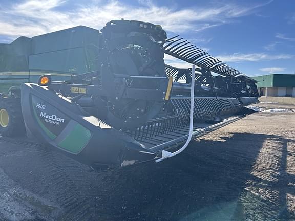 Image of MacDon FD130 equipment image 3