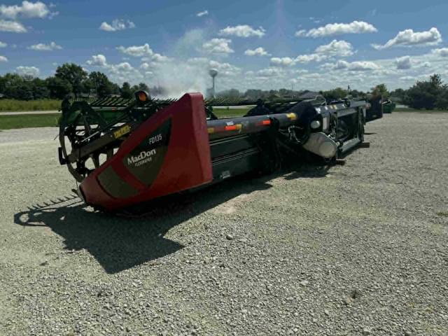 Image of MacDon FD135 equipment image 2